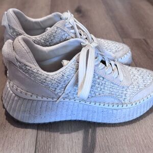 Universal Thread Woven White Sneakers